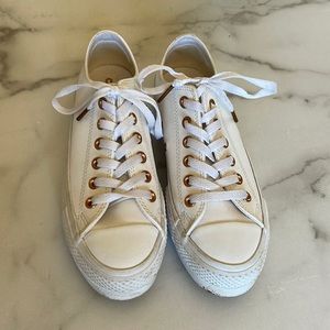LIKE NEW White and Rose-gold platform converse! Size 7 (runs big)